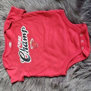🏖3/$10 NBA Miami Heat Baby Bodysuit size 6 - 12 months